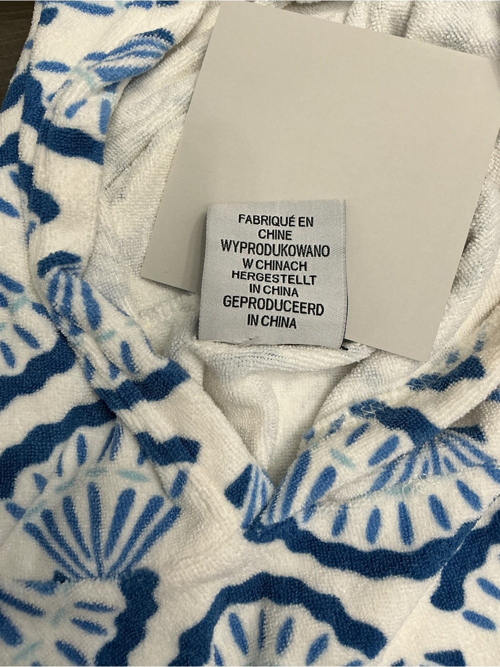 NWT Throwzy by Marlo Lorenz Seashell Hooded Towel Poncho Blue White OS - Picture 5 of 9